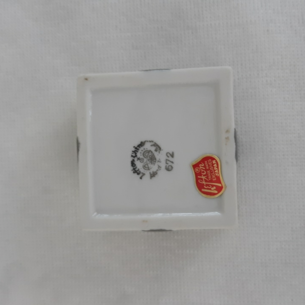 Lefton China Porcelain Collectable Box - Picture 4 of 4
